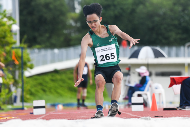 Marc Lam (#256) of RP finished 11th in the Men's Triple Jump event with a distance of 11.54m. (Photo 1 © Stefanus Ian/Red Sports)