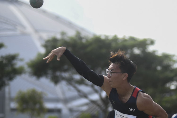 Lau Kai Xuan of NYP finished ninth in the IVP Men's Shot Put event with a final throw distance of 8.72m. (Photo 1 © Stefanus ian/Red Sports)