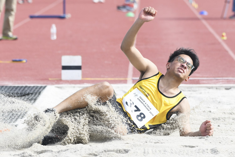 Kyaw Linn Naing of Singapore Polytechnic came in sixth in the Men's Long Jump event with a final distance of 6.43m. (Photo 1 © Stefanus Ian/Red Sports)
