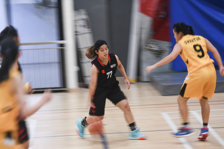 NTU led from start to finish as they booked themselves a place in the women's IVP basketball final after a comfortable 63-44 win over SP. (Photo 1 © Stefanus Ian/Red Sports)