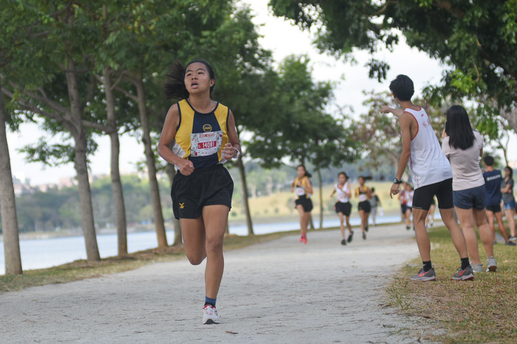 Glenda Tan of Methodist Girls' School placed 19th in the U14 Girls' race. (Photo 1 © Iman Hashim/Red Sports)