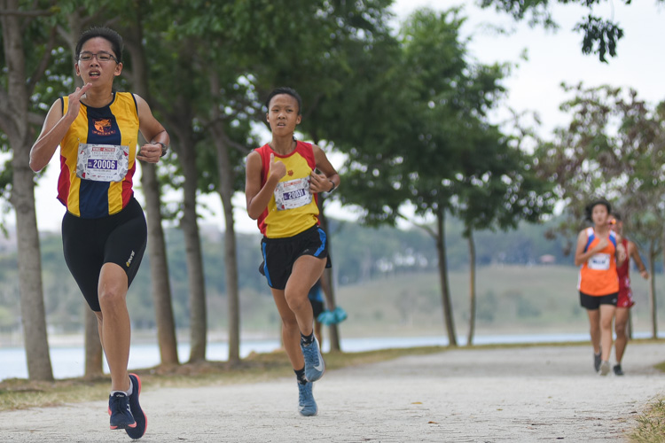 Caylee Chua (#20006) of Anglo-Chinese Junior College) finished first in the U20 Women's category with a timing of 15:44.9 over 3.8 kilometres. (Photo 11 © Iman Hashim/Red Sports)