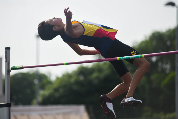 Jonathan Tan of ACS(I) finished joint-fourth with a final height of 1.76 metres. (Photo 1 © Stefanus Ian/Red Sports)