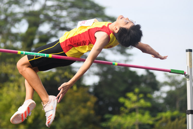 Hwa Chong Institution’s Wang Lingjun came in seventh after a final jump of 1.70 metres. (Photo 1 © Stefanus Ian/Red Sports)