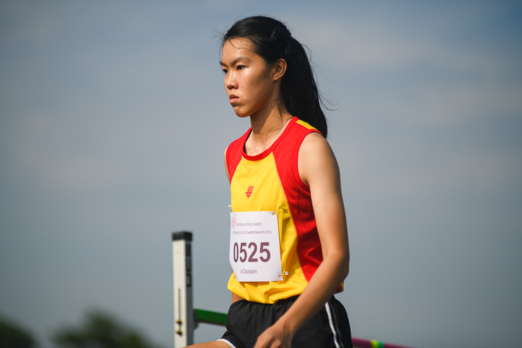 Tham Mei Shuen of HCI clinched gold in the A division girls high jump event with a final height of 1.54m. All the top three jumpers had the same final height of 1.54m and the officials had to do a countback to decide the winners. (Photo 1 © Stefanus Ian/Red Sports)