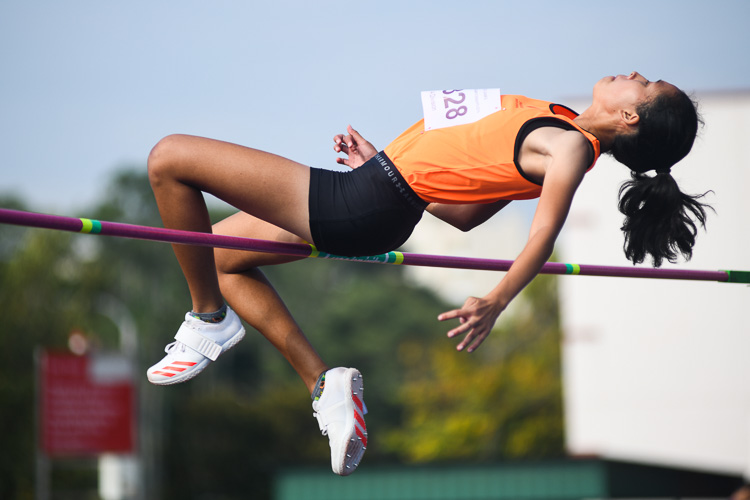 Yasmeen Marie Lutfi of Singapore Sports School clinched bronze medal in the A division girls high jump event with a final height of 1.54m. All the top three jumpers had the same final height of 1.54m and the officials had to do a countback to decide the winners. (Photo 1 © Stefanus Ian/Red Sports)