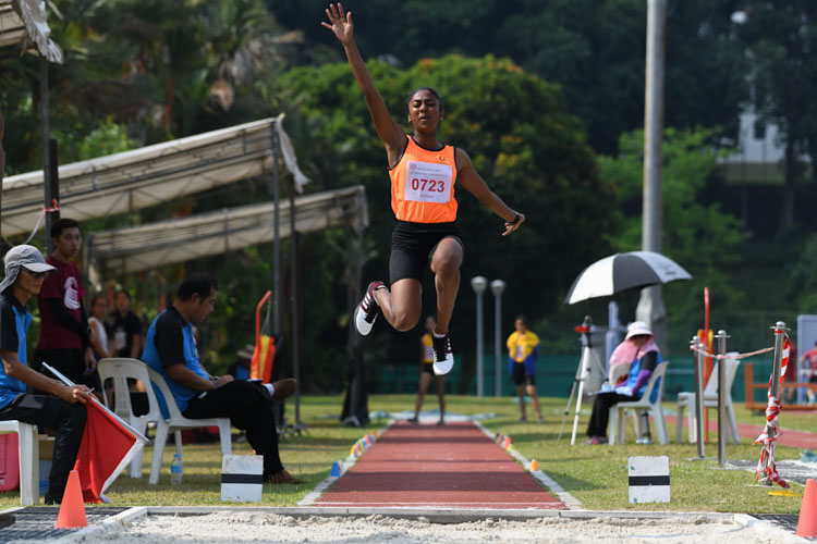 Chandru Bhavika of Singapore Sports School came in second in the B Division Girls’ Long Jump event with a final distance of 5.09m. (Photo 1 © Stefanus Ian/Red Sports)