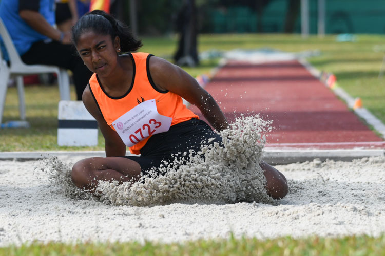 Chandru Bhavika of Singapore Sports School came in second in the B Division Girls’ Long Jump event with a final distance of 5.09m. (Photo 1 © Stefanus Ian/Red Sports)