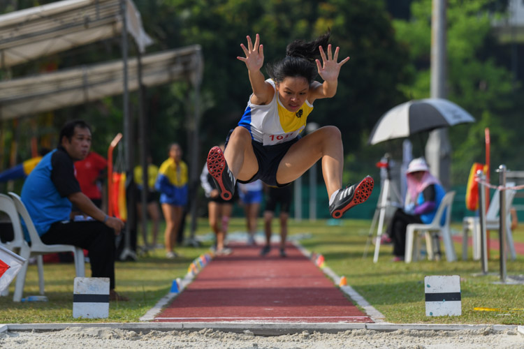 Du Mei Qian @Du Kaixuan of NYGH came in eighth in the B Division Girls’ Long Jump event with a final distance of 4.70m. (Photo 1 © Stefanus Ian/Red Sports)