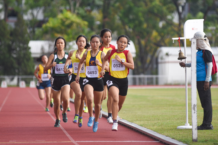 Vera Wah (#528) of HCI holds the lead at the end of the first lap. (Photo 2 © Iman Hashim/Red Sports)