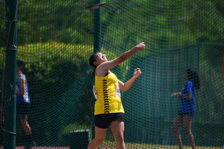 Wong Rui Yue of Victoria Junior College took the bronze in the A Division girs' discus with 30.86m. (Photo 20 © Iman Hashim/Red Sports)