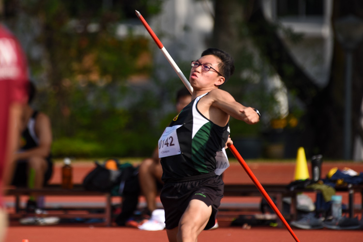 Xavier Leung (#142) of RI clinched the silver with a personal best 52.01m throw. (Photo 4 © Iman Hashim/Red Sports)