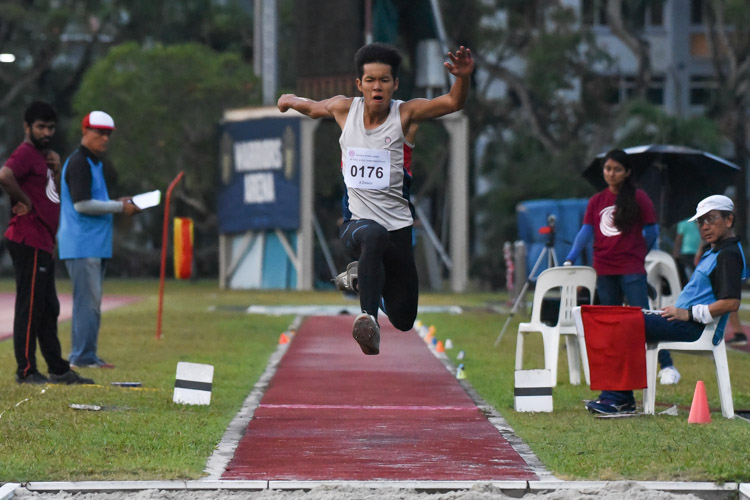 Teo Yock Cheng of Dunman High School leapt 13.23m to place fifth in the A Division boys' triple jump. (Photo 13 © Iman Hashim/Red Sports)