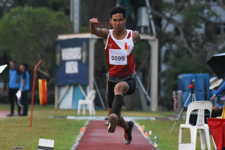 Chervin Lim of National Junior College placed 11th in the A Division boys' triple jump. (Photo 9 © Iman Hashim/Red Sports)
