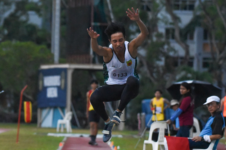 Sven Shane Chen of Raffles Institution placed eighth in the A Division boys' triple jump with a distance of 12.67m. (Photo 17 © Iman Hashim/Red Sports)