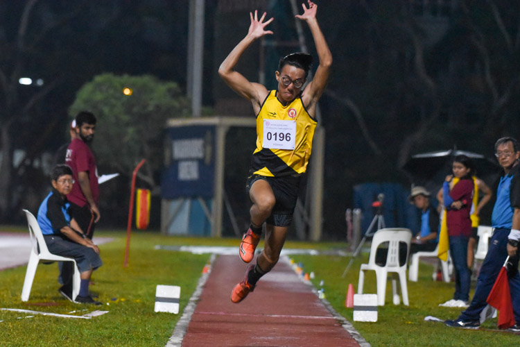 Rik Lim of Victoria Junior College bagged the silver in the A Division boys' triple jump with a distance of 13.89m. (Photo 6 © Iman Hashim/Red Sports)