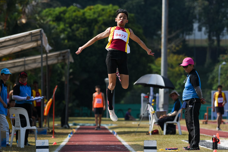 Chew Jin An (#477) of Victoria School placed ninth with 5.98m. (Photo 12 © Iman Hashim/Red Sports)