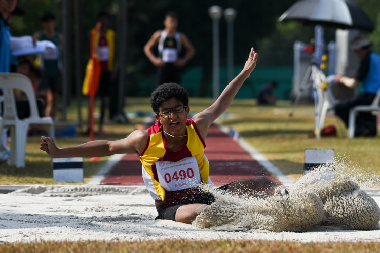 Kapil Arnav (#490) of Victoria School placed fourth with 6.16m. (Photo 8 © Iman Hashim/Red Sports)