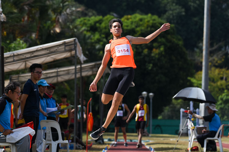 Tertius Zhuo (#154) of Singapore Sports School placed fifth with 6.12m. (Photo 9 © Iman Hashim/Red Sports)