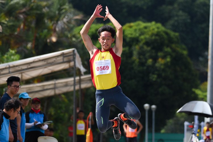 Ooi Wei Chern (#569) of HCI came in seventh with 6.06m. (Photo 10 © Iman Hashim/Red Sports)
