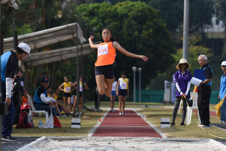 Vean Lim of Singapore Sports School placed sixth in the B Division girls' triple jump with a distance of 10.28m. (Photo 1 © Iman Hashim/Red Sports)