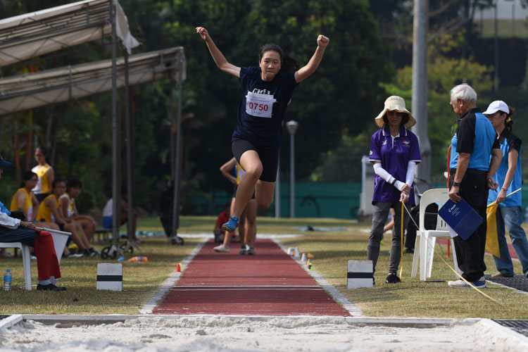 Faith Yeong of CHIJ Secondary (Toa Payoh) came in fourth in the B Division girls' triple jump with a distance of 10.50m. (Photo 1 © Iman Hashim/Red Sports)