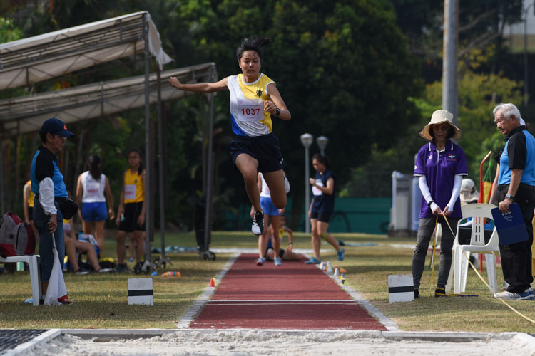 Du Mei Qian of Nanyang Girls' High School came in fifth in the B Division girls' triple jump with a distance of 10.29m. (Photo 1 © Iman Hashim/Red Sports)
