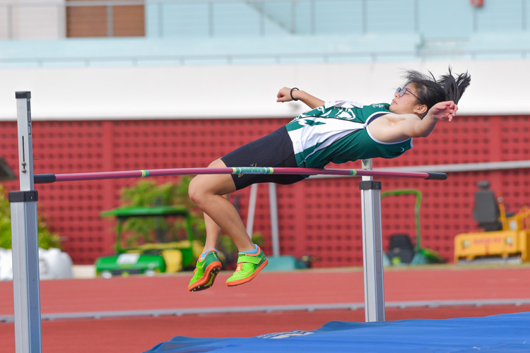 Chin Rae Ning of St. Joseph's Institution (International) won the bronze on countback in the B Division girls' high jump. Along with second and fourth place, she had a final height of 1.50m. (Photo 9 © Iman Hashim/Red Sports)