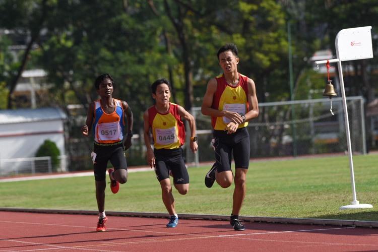 Dai Hexuan (far right) of Hwa Chong Institution grabbed the bronze in 4:42.88. (Photo 6 © Iman Hashim/Red Sports)