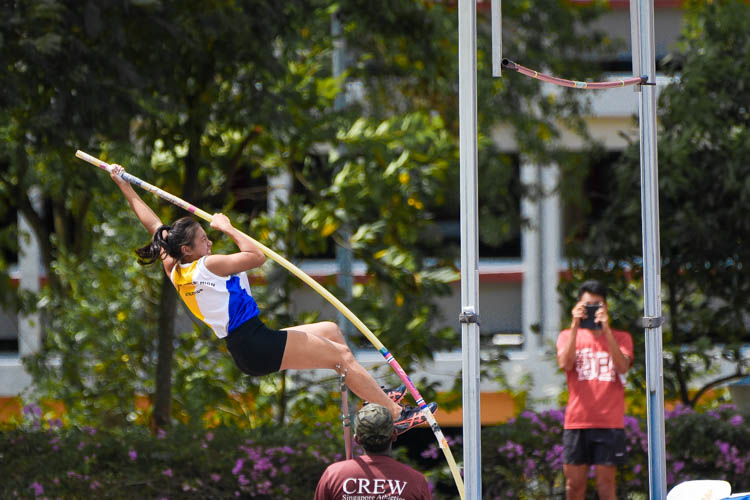 Christy Robyn Chng of Nanyang Girls' High School clinched the silver with a new personal best of 3.05m. (Photo 18 © Iman Hashim/Red Sports)