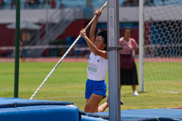 Lin Ziqi of CHIJ St. Nicholas Girls' School set a new C Division girls' pole vault mark of 2.30m, placing 11th in the girls' Open event. (Photo 6 © Iman Hashim/Red Sports)