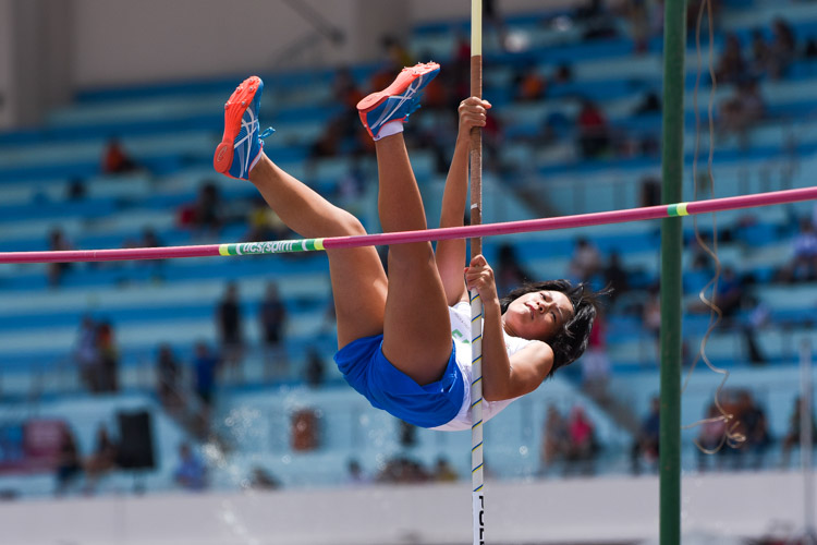 Lin Ziqi of CHIJ St. Nicholas Girls' School set a new C Division girls' pole vault mark of 2.30m, placing 11th in the girls' Open event. (Photo 7 © Iman Hashim/Red Sports)
