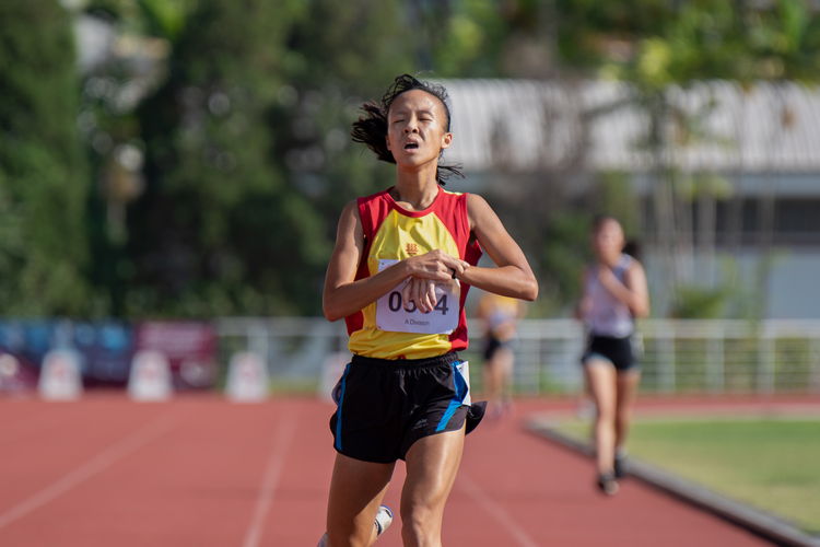 By the last lap of the 3000m A Division Girls' final, Clarice Lau Jia Yun of HCI had increased her lead to secure her first-place position, over 15 seconds ahead of the runner-up.