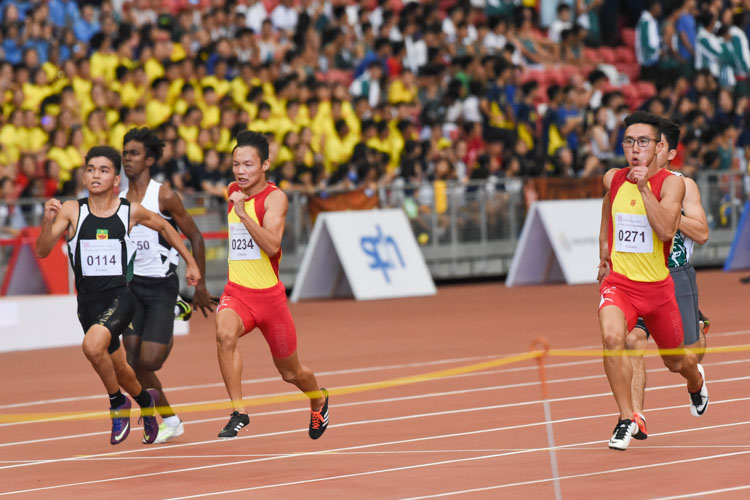 Tedd Toh (#271) of Hwa Chong Institution clinched his second individual gold of the meet by winning the A Division boys' 100m final in 11.15s. He had earlier won the long jump event. (Photo X © Iman Hashim/Red Sports)