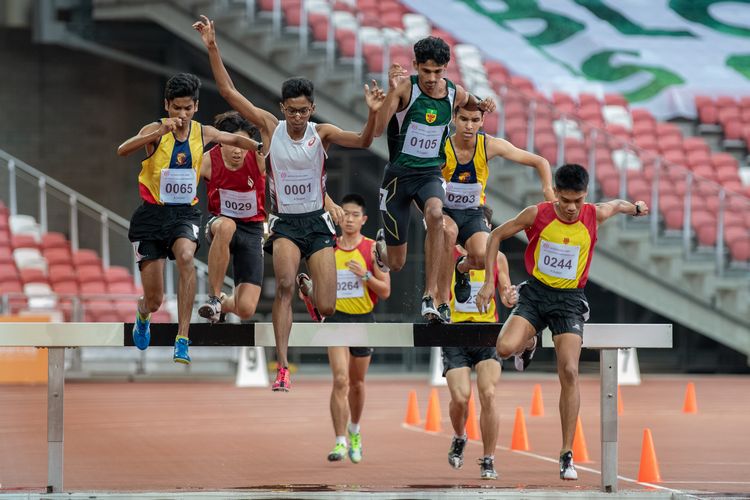 The A Division Boys' 3000m steeplechase re-ran on Thursday morning after a technical mistake during the original run on Monday.
