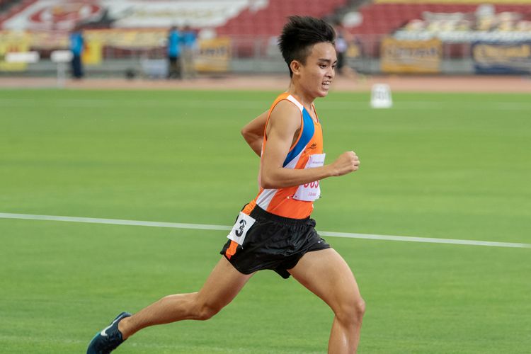 Loh Wei Long (#638) of Yuan Ching Secondary School won the B Division Boys' 2000m steeplechase final with a time of 06:54.53.