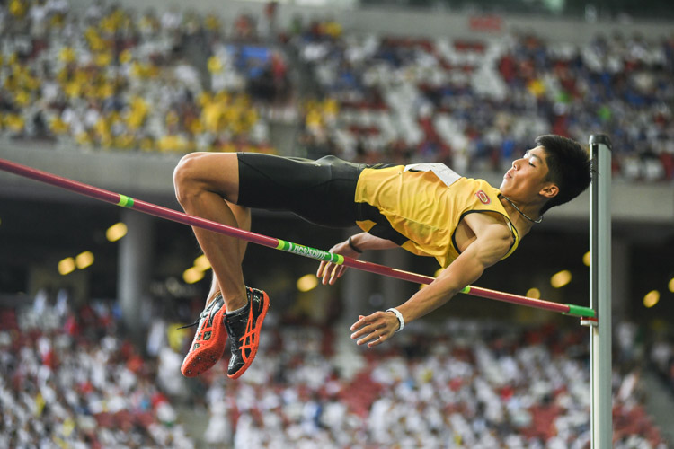 Kampton Kam of VJC came in first in the A Division Boys’ High Jump event and broke the schools national record and the under-20 record with a final height of 2.15 metres. (Photo 1 © Stefanus Ian/Red Sports)