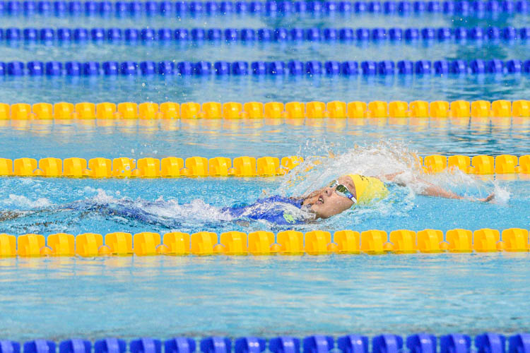 Charla Tan of RGS broke the B Division girls' 200m Backstroke meet record by almost a full four seconds when she clocked 2:22.50 to win the final. (Photo 1 © Iman Hashim/Red Sports)