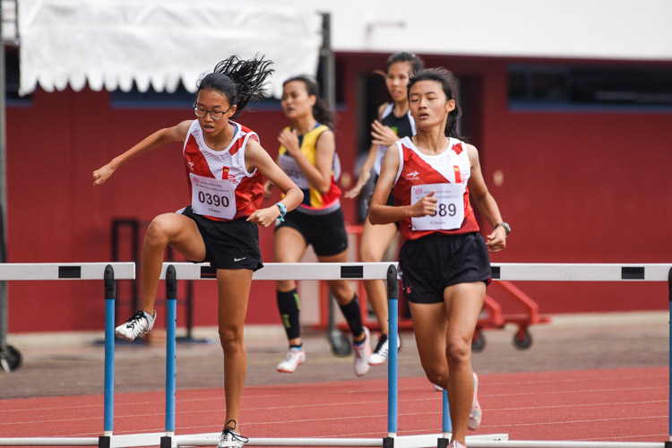 National Junior College duo Theresa Lam (#389, right) and Vania Huang (#390) placed third and fourth respectively. (Photo 6 © Iman Hashim/Red Sports)