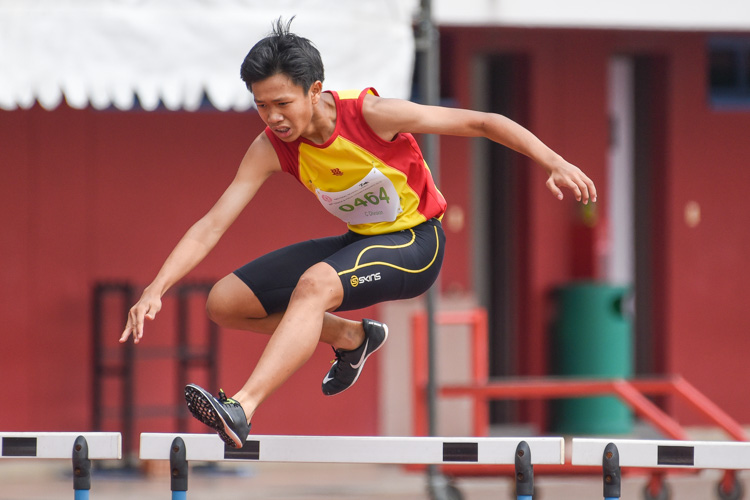Zak Tng of HCI clinched the gold in 1:02.17. (Photo 4 © Iman Hashim/Red Sports)