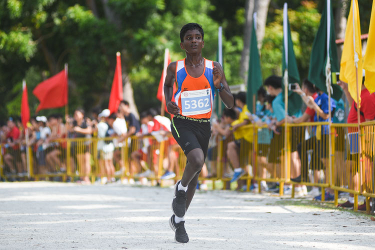Yuan Ching Secondary's Namasivayam Siva Sanker finished fourth in the Boys’ C Division cross country race with a time of 13:58.6. (Photo 1 © Iman Hashim/Red Sports)