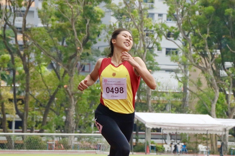 Amanda Ashley Woo of  Hwa Chong Institution stopped the clock with a timing of 1:05 seconds.