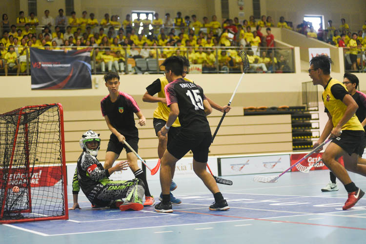 RI goalie Dylan Wong (#19) watches on in dismay as VJC opened the scoring just mere seconds into the game. (Photo 1 © Iman Hashim/Red Sports)