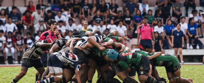 Raffles Institution (RI) survived a late gutsy fightback from St. Andrew’s Junior College (SAJC) to edge past their traditional rivals 17-15 and book their place in the final of the National A Division Rugby Championship. (Photo 1 © Iman Hashim/Red Sports)