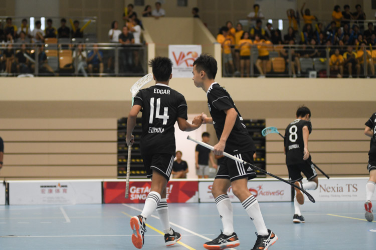 In a clash between two first-time semi-finalists of the National A Division Floorball Championship, dark horses Eunoia Junior College (EJC) came out tops with a convincing 6-1 victory over River Valley High School (RV). (Photo 1 © Stefanus Ian/Red Sports)
