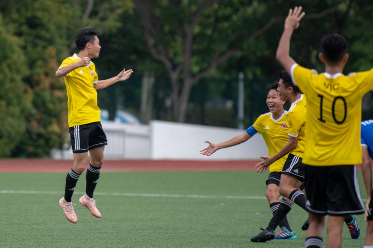 Oliver Lim's (VJC #2, left) first shot of the season was a goal for VJC that brought them to a scoreline of 4-0 against NYJC.