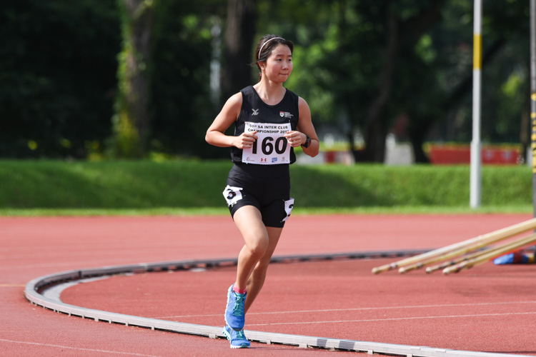 Valerie Yong of NTU won the Women's 5000m with a time of 19:33.23. (Photo 1 © Iman Hashim/Red Sports)