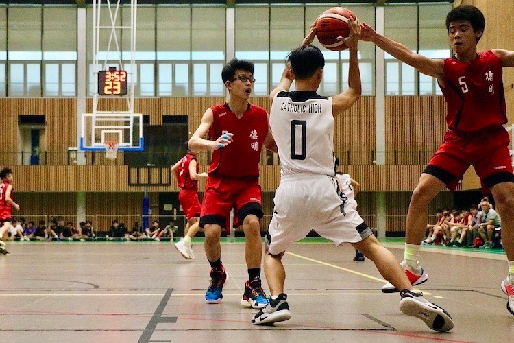 Dunman Secondary (DSS) emerged victorious witha score of 61-25 against Catholic High School (CHS) in the finals of the National C Division Basketball Championship.