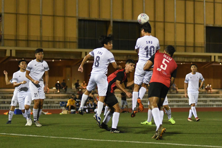 NTU put up an attacking exhibition to win 6-1 against SMU in their opening IVP Football competition. (Photo 1 © Stefanus Ian/Red Sports)