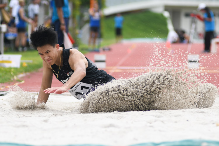 Ernest Ong of Nanyang Technological University jumped a final distance of 13.85m to win the Institute-Varsity-Polytechnic Men's triple jump event. (Photo 1 © Stefanus Ian)
